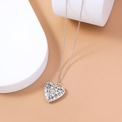 Glow-in-the-dark Hollowed-out Necklace