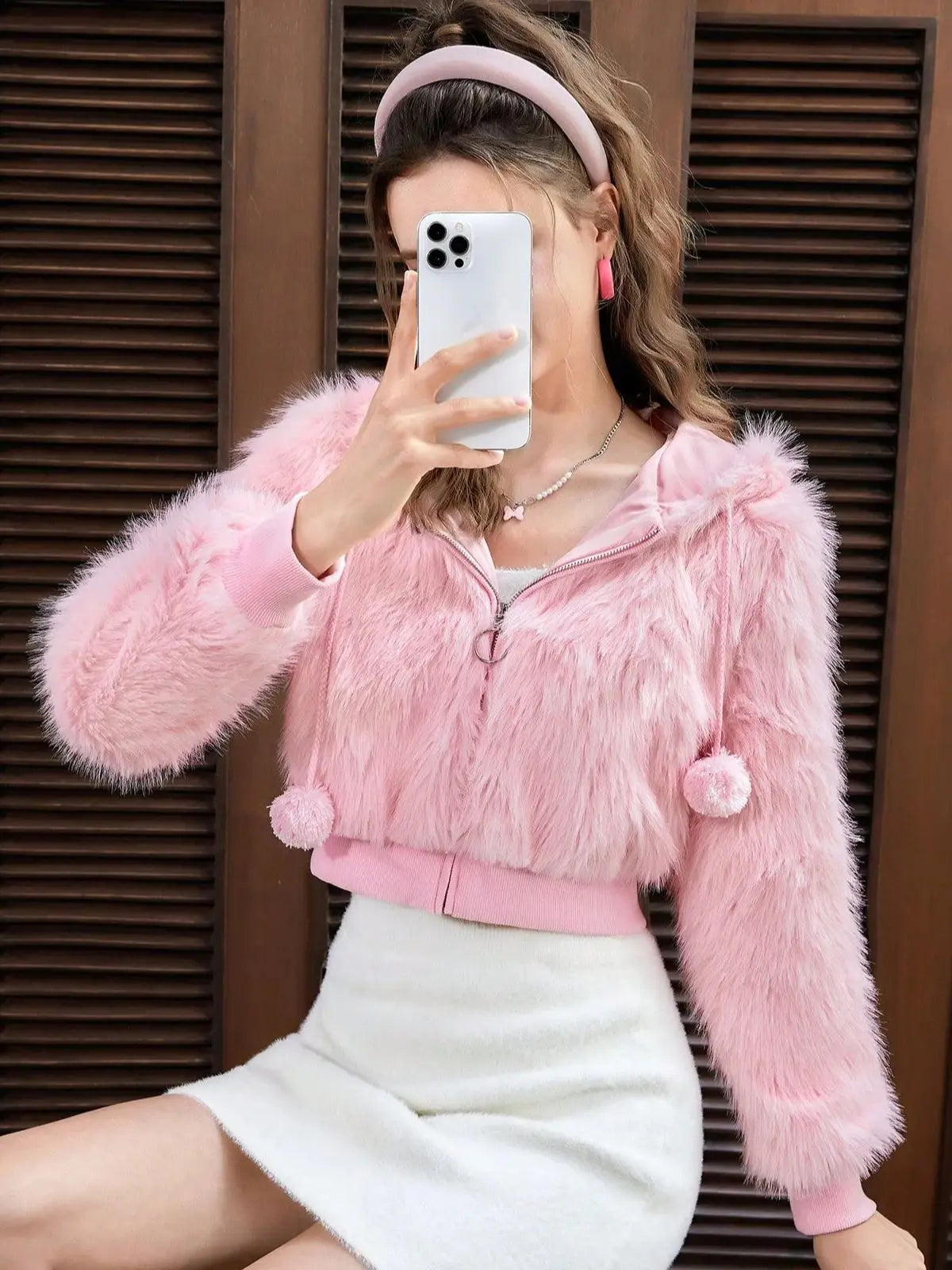 Pink soft and cute girl's short plush hooded top, sweet and cool girl's lantern sleeve cardigan hooded jacket